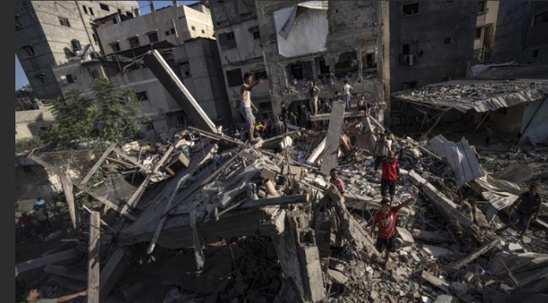 Netanyahu rejects growing calls for a cease-fire as Israel battles Hamas outside main Gaza hospital