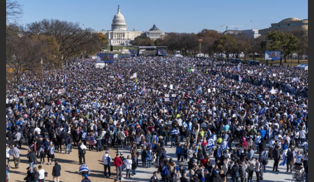 Tens of thousands of supporters of Israel rally in Washington DC, crying ‘never again’