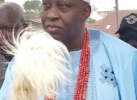 BREAKING: Soun Oba Ghandi Olaoye makes triumphant return begins 2km trek to palace