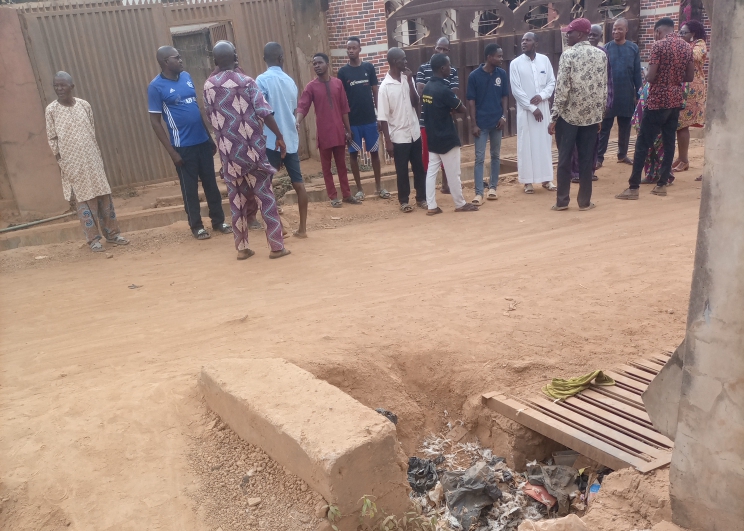 JUST IN: Petuo Community in Ogbomoso stops Iseyin road construction over flood diversion