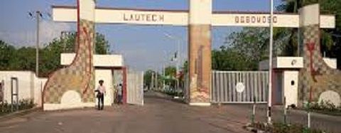 Pandemonium rocks LAUTECH as students, police trade accusation over shooting of graduand (VIDEO)